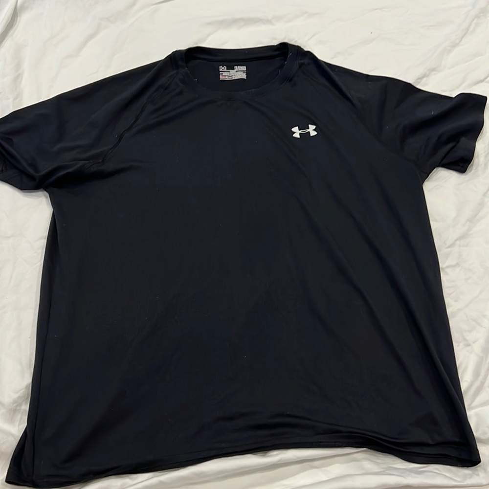 Under Armour Heat Gear Workout Shirt - Size XL